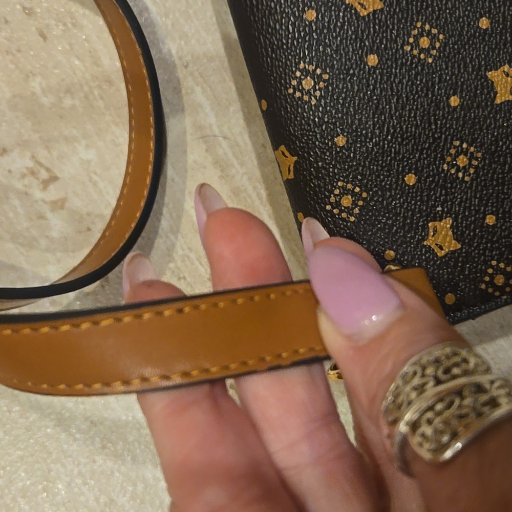 Foxer Stylish Versatile Crossbody Bag - Picture 4 of 14